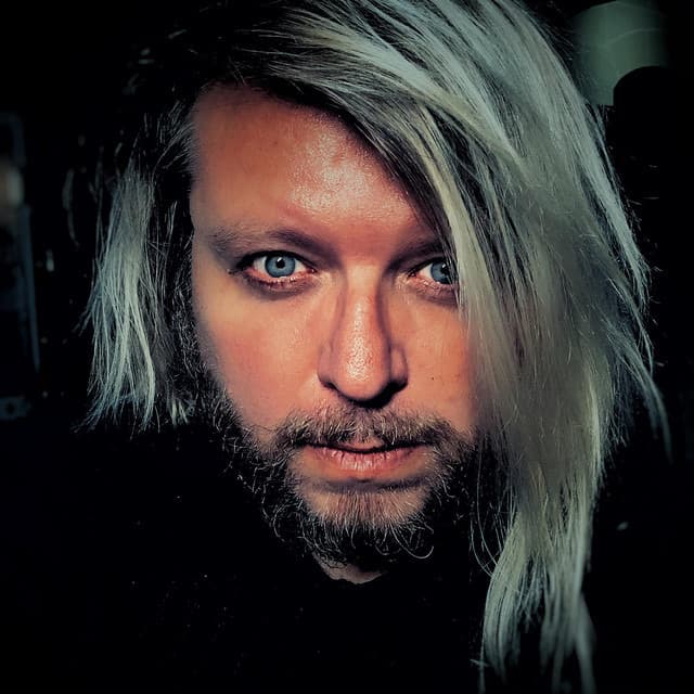 Portrait of Robert Babicz